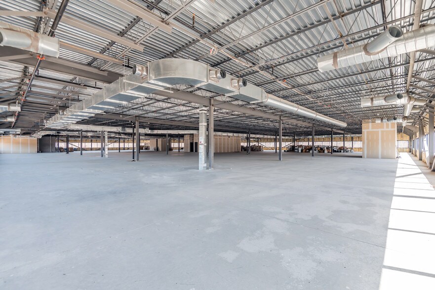 More Photos Of 95 Billerica Ave, Billerica Light Manufacturing For Lease