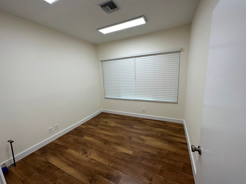 More Photos Of 1317 SE 4th Ave, Fort Lauderdale Office Residential For Sale