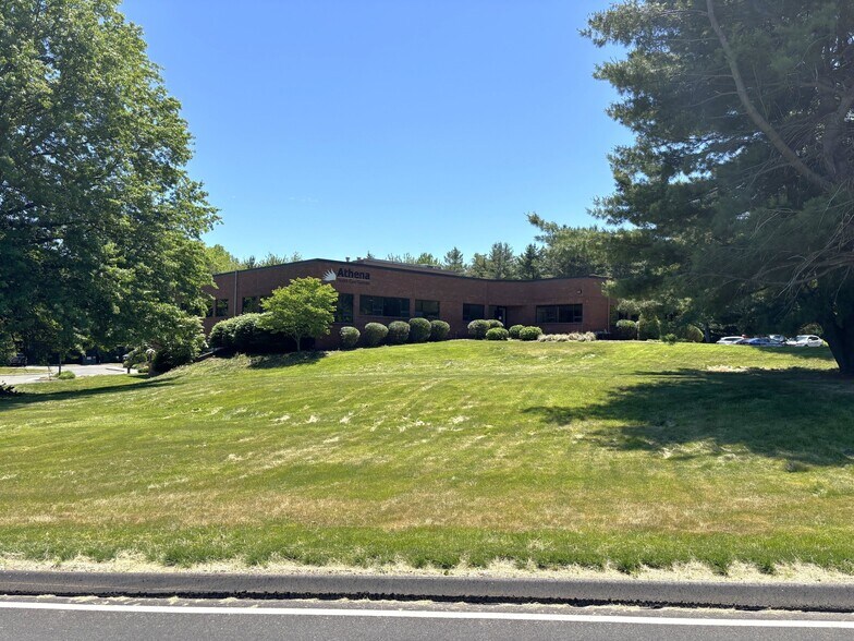 More Photos Of 135 South Rd, Farmington Office For Sale