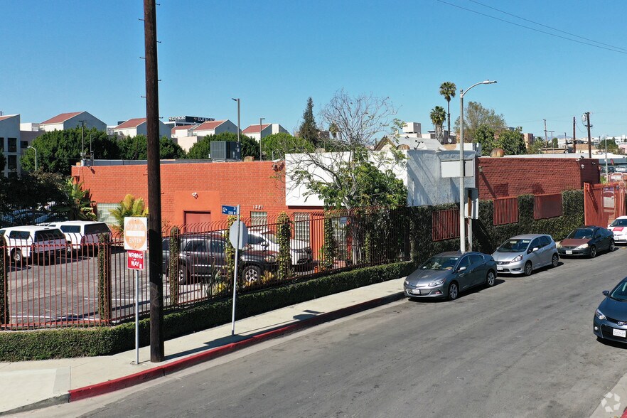 Primary Photo Of 1321 W 12th St, Los Angeles Light Manufacturing For Lease