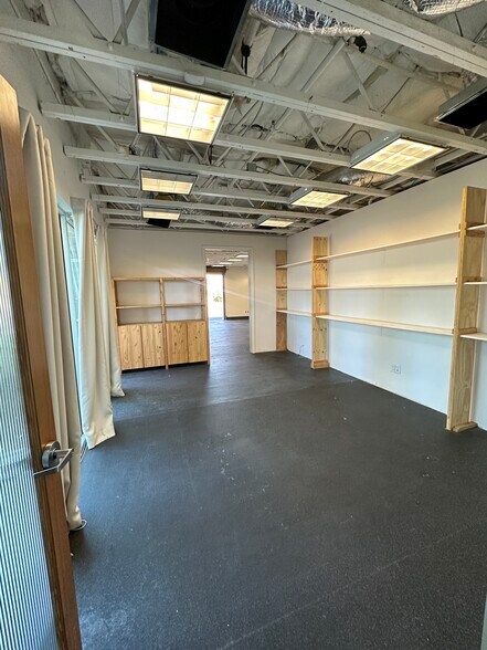 More Photos Of 2300 Knoll Dr, Ventura Manufacturing For Lease