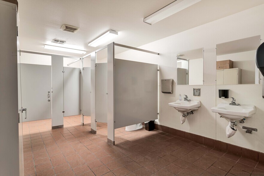 More Photos Of 56300 29 Palms Hwy, Yucca Valley Medical For Sale