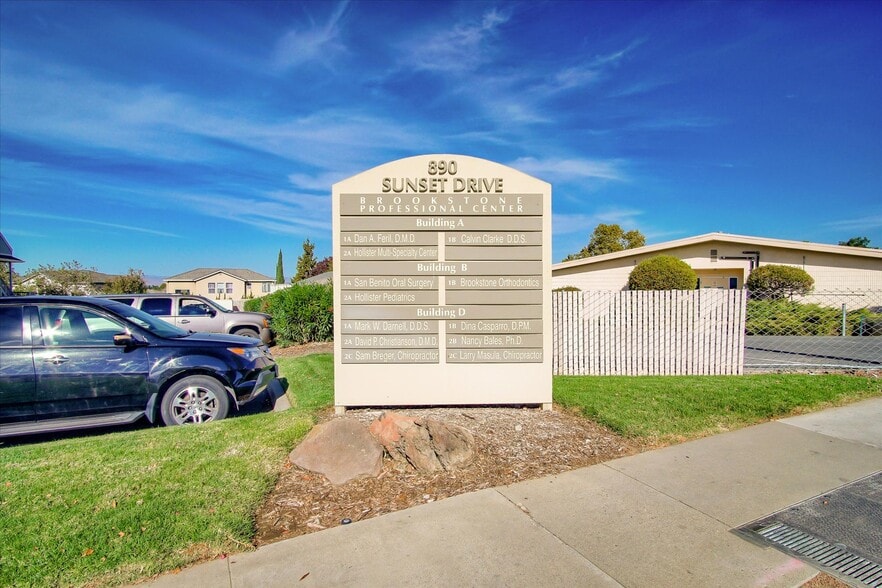 890 Sunset Dr, Hollister, CA 95023 Medical Office For Lease