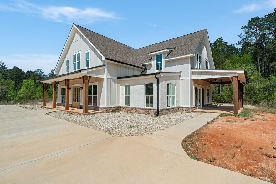 More Photos Of 4194 MS-589, Sumrall Office For Sale