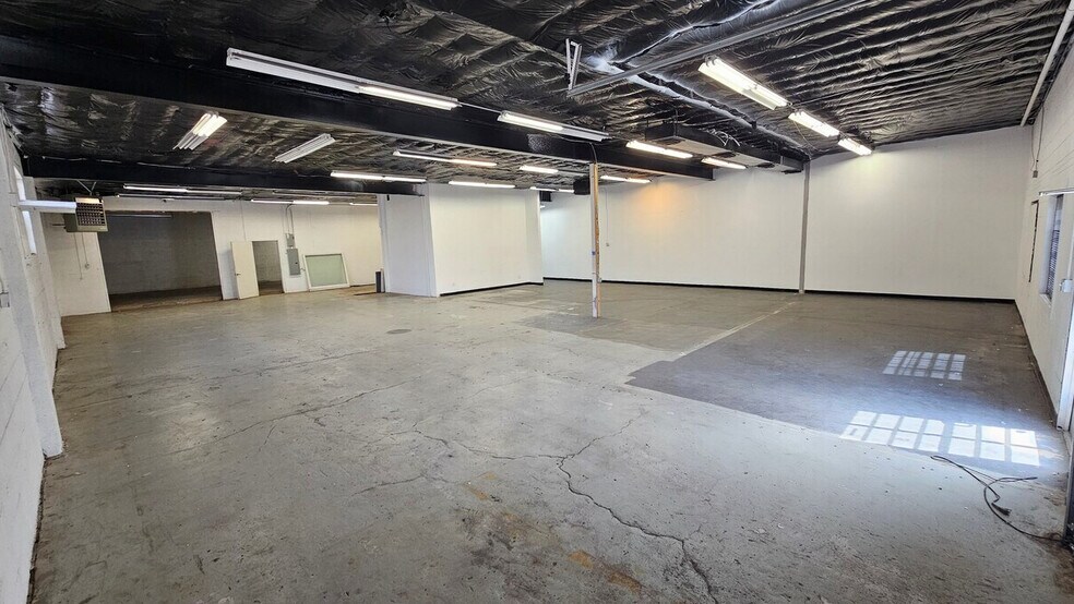 More Photos Of 5010-5030 Acoma St, Denver Warehouse For Lease