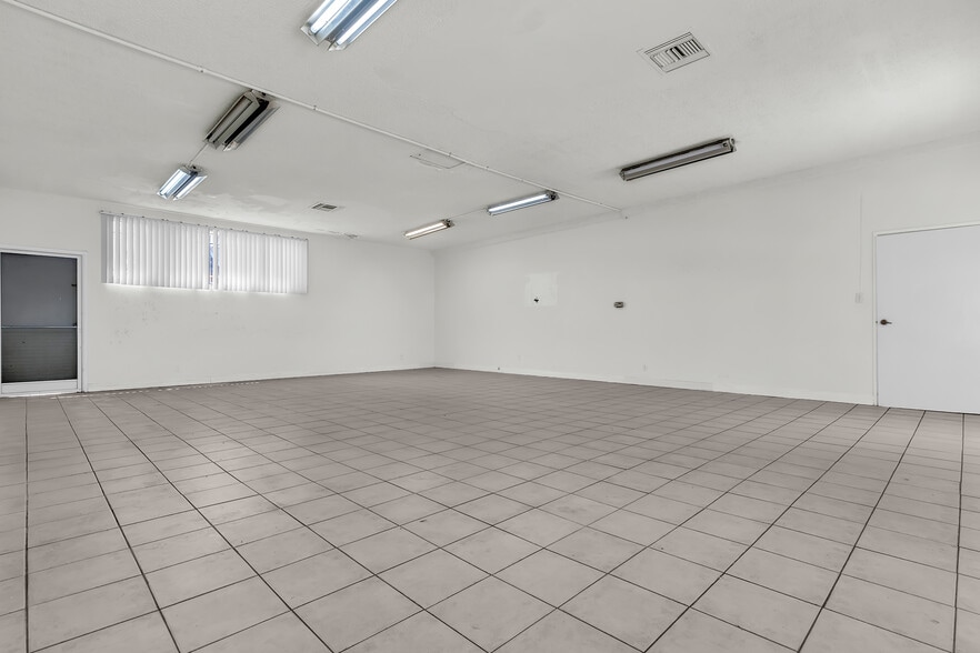 More Photos Of 9707 Flower St, Bellflower Religious Facility For Lease