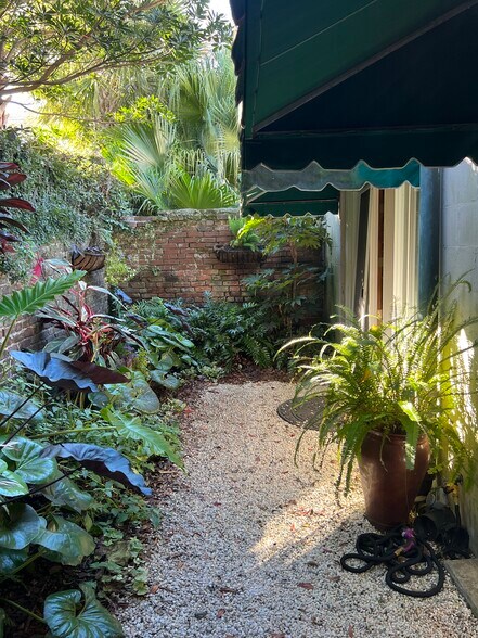 More Photos Of 61 Broad St, Charleston Office Residential For Sale