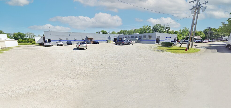 More Photos Of 104 Lee St, Lodi Manufacturing For Lease