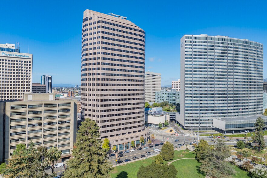 More Photos Of 1999 Harrison St, Oakland Office For Lease