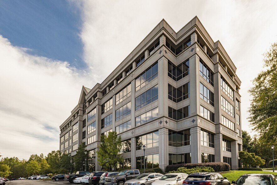 More Photos Of 200 Mansell Ct E, Roswell Unknown For Lease