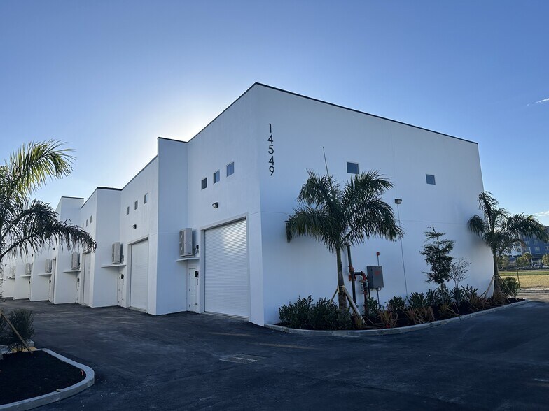 Primary Photo Of 15547 Global Pkwy., Fort Myers Self Storage For Sale