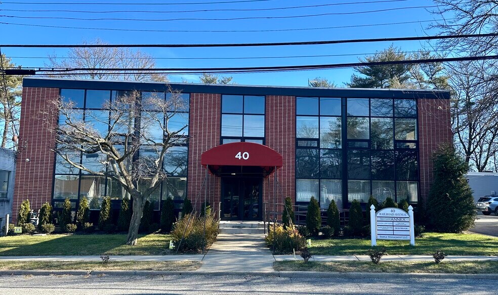 Primary Photo Of 40 Railroad Ave, Glen Head Flex For Lease
