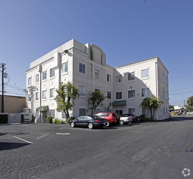 More Photos Of 800 S Brookhurst St, Anaheim Office For Lease