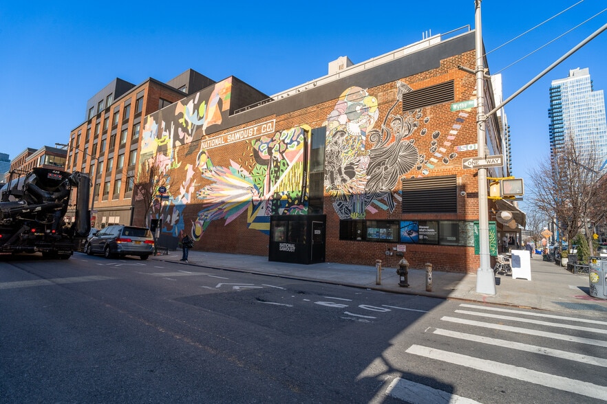 Primary Photo Of 80 N 6th St, Brooklyn General Retail For Lease