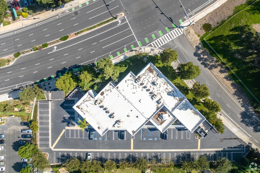 More Photos Of 2729 Bristol St, Costa Mesa Medical For Sale