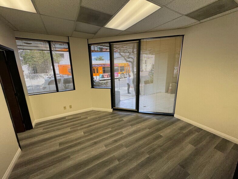 More Photos Of 144 N Glendale Ave, Glendale Office For Lease