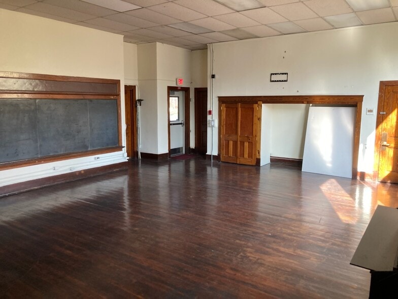 More Photos Of 1 Fairview Ave, Phillipsburg Office For Sale