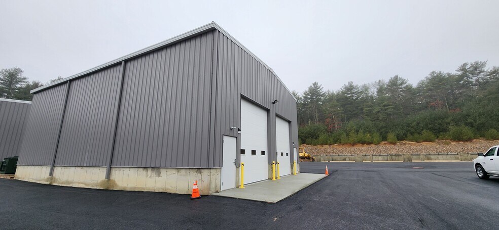 More Photos Of 41 Nooseneck Hill Rd, West Greenwich Warehouse For Lease