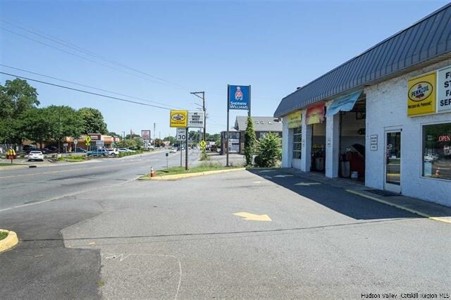 More Photos Of 560 Albany Ave, Kingston Auto Repair For Lease
