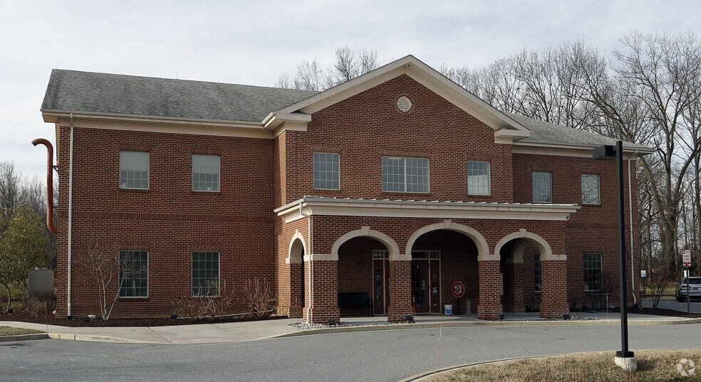 More Photos Of 1101 Twin "C" Ln, Newark Medical For Lease