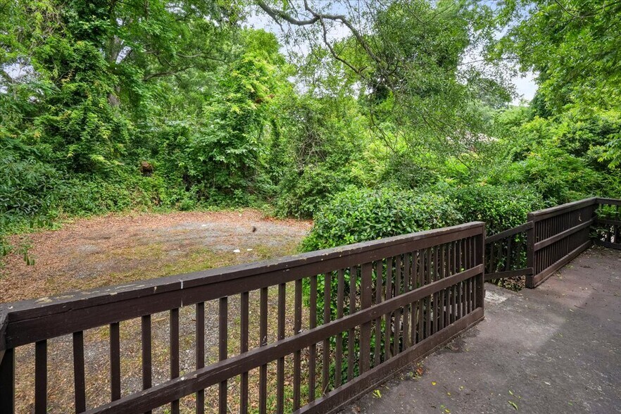 More Photos Of 2741 Church St, Atlanta Office Residential For Sale