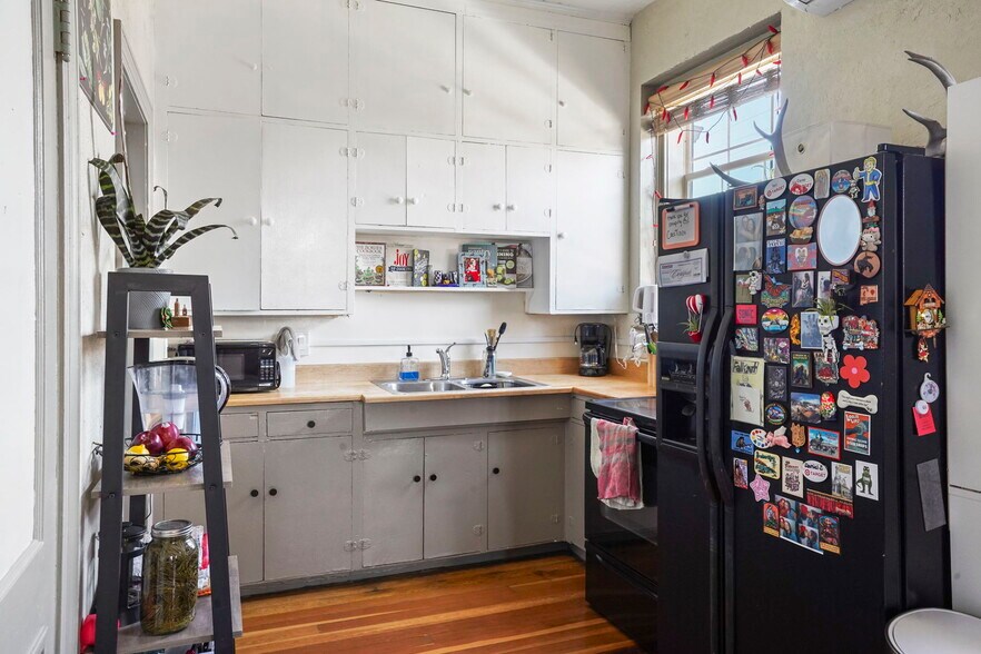 More Photos Of 1000 Carteret Ave, Pueblo Apartments For Sale