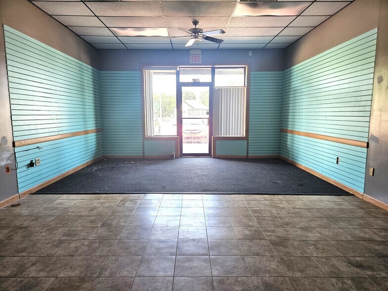 More Photos Of 1344-1358 E Bristol Rd, Burton Freestanding For Lease