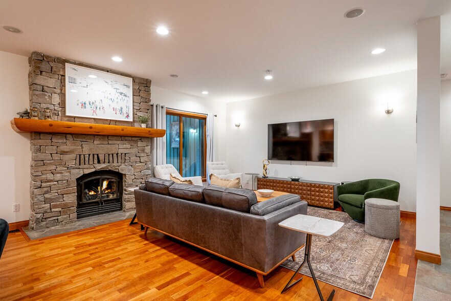 More Photos Of 3012 Alpine Cres, Whistler Hospitality For Sale