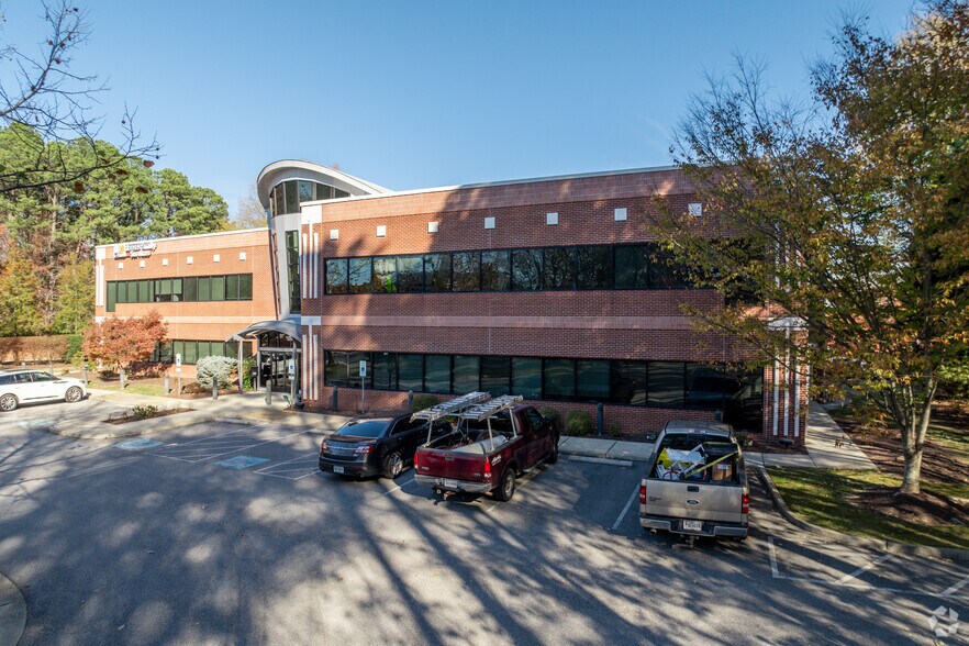 More Photos Of 804 Omni Blvd, Newport News Medical For Lease
