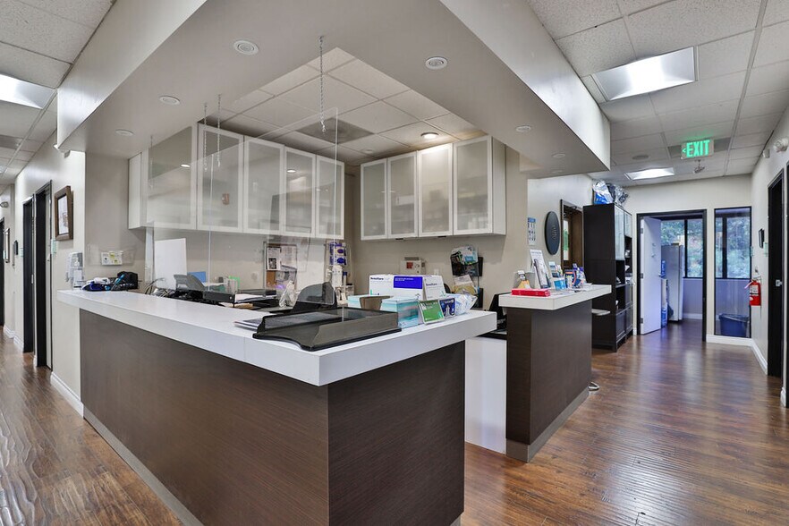 More Photos Of 7051 Alvarado Rd, La Mesa Medical For Sale