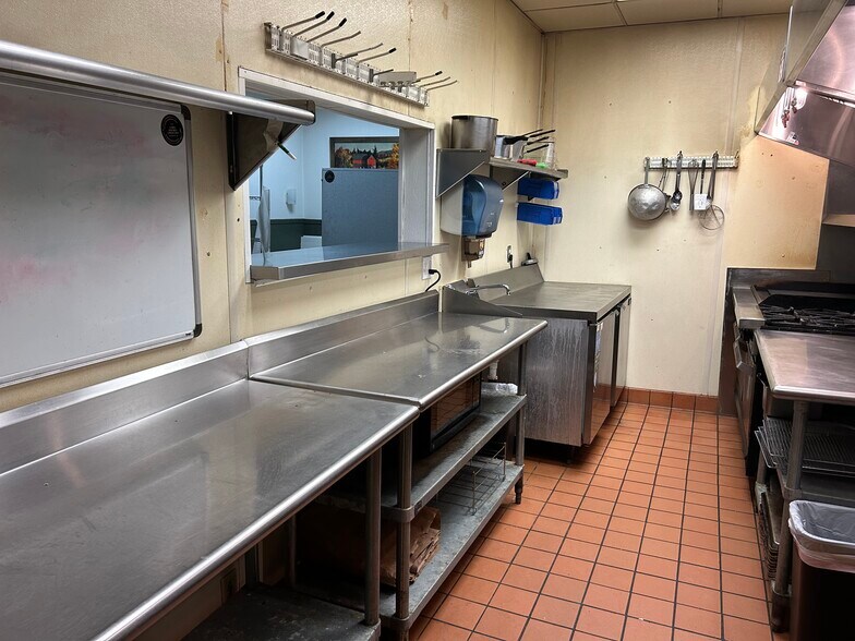 More Photos Of 136 E 2nd St, Kaukauna Restaurant For Sale