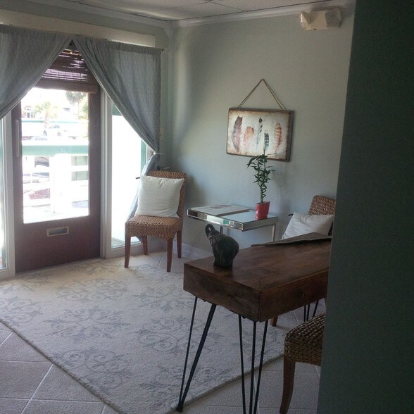 More Photos Of 1460 S McCall Rd, Englewood Medical For Sale