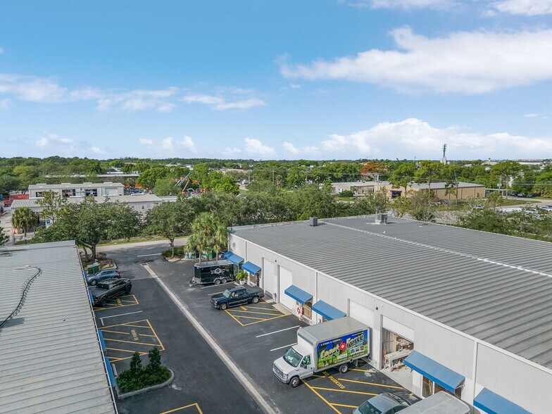 More Photos Of 4110 Enterprise Ave, Naples Unknown For Lease