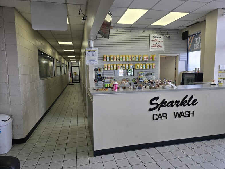 More Photos Of 4801 W Grand Ave, Chicago Carwash For Sale