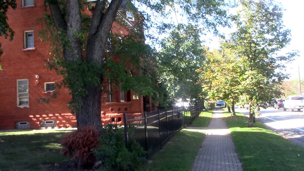 8488 W Utica St, Buffalo, NY 14209 Office Residential For Sale