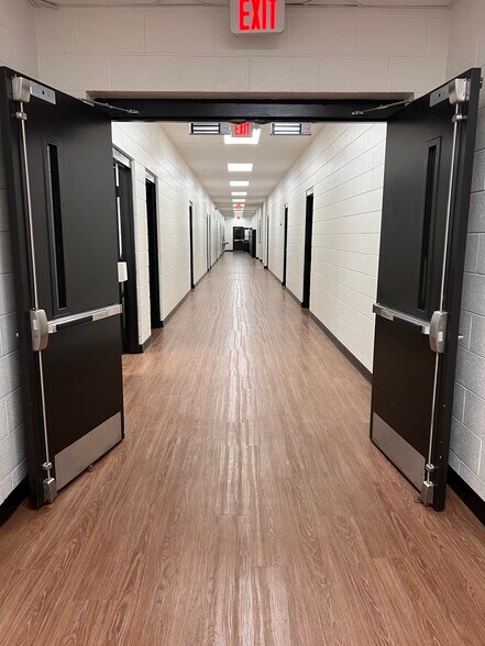 More Photos Of 501 Howell Rd, Greenville Office For Lease