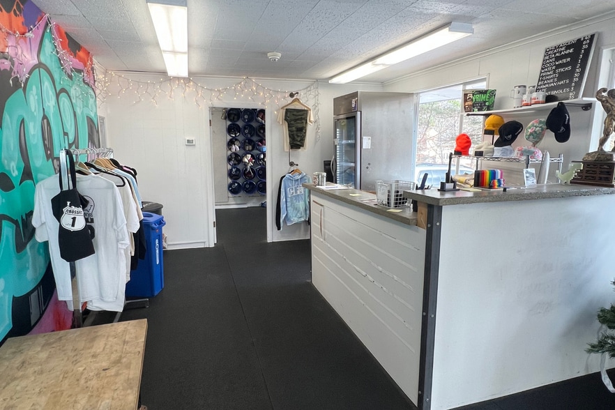 More Photos Of 175 Central St, Saugus Manufacturing For Lease