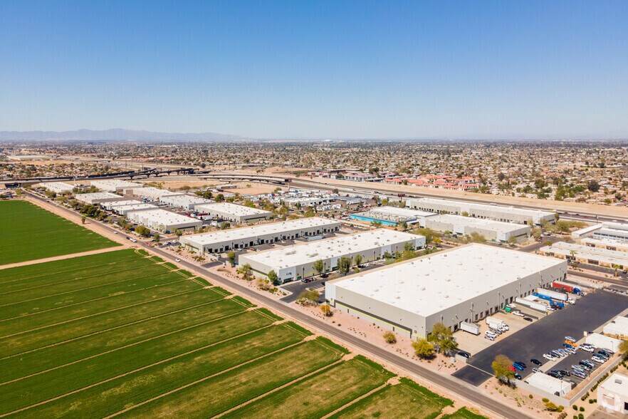 More Photos Of 5402 W Roosevelt St, Phoenix Warehouse For Lease