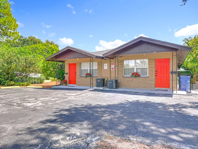 More Photos Of 139 SE Jefferson Cir N, Saint Petersburg Apartments For Sale