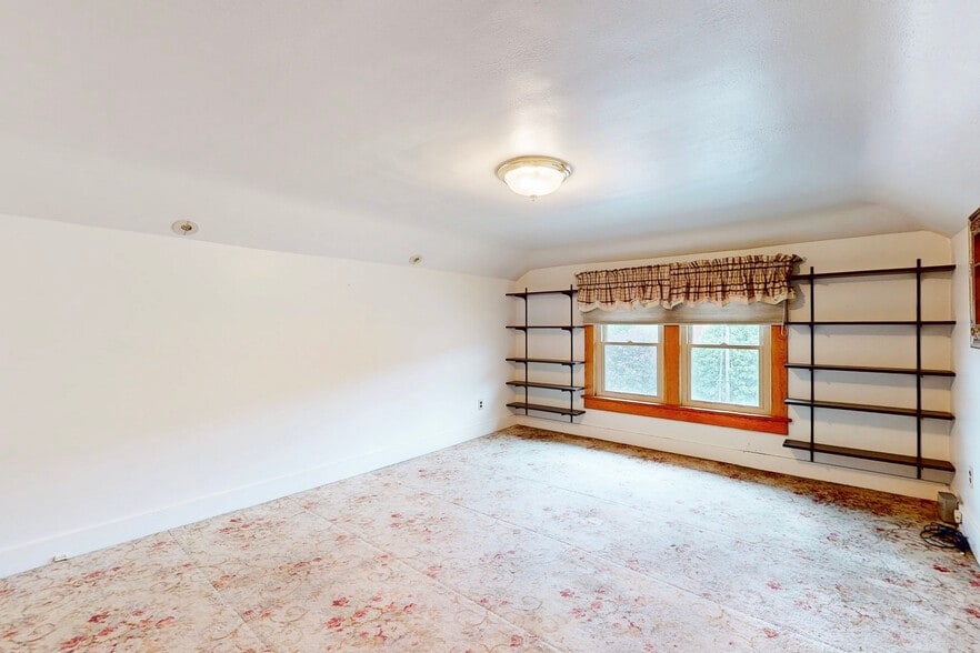 More Photos Of 3721 Main St, Weirton Funeral Home For Sale