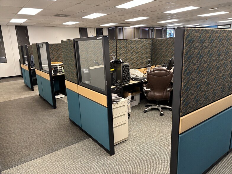 More Photos Of 3497-3535 Breakwater Ave, Hayward Research And Development For Lease