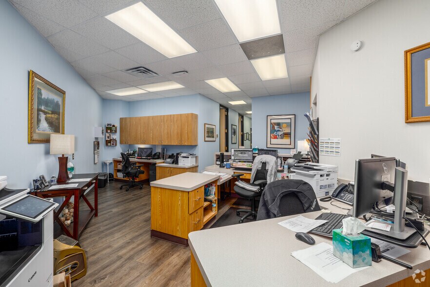 More Photos Of 4848 NE Stallings Dr, Nacogdoches Office For Sale