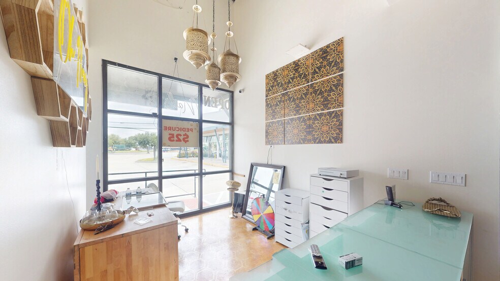 More Photos Of 4230-4236 Veterans Memorial Blvd, Metairie Freestanding For Lease