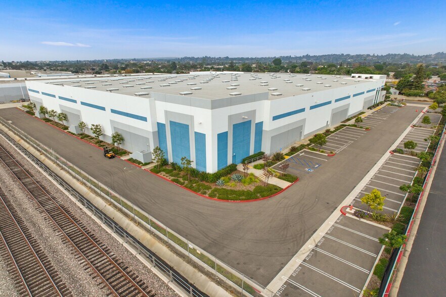 More Photos Of 1500 E Walnut Ave, Fullerton Manufacturing For Lease
