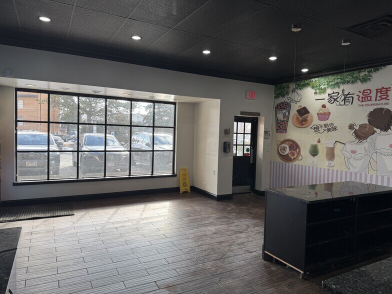 More Photos Of 100-130 Barrington Commons Ct, Barrington Unknown For Lease