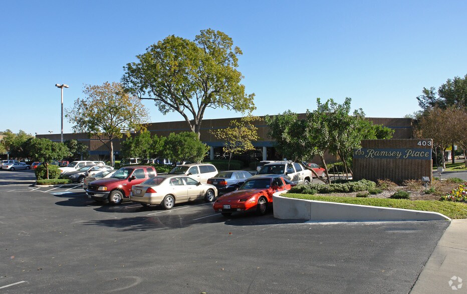 More Photos Of 403 E Ramsey Rd, San Antonio Research And Development For Lease