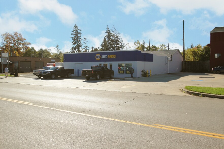 Primary Photo Of 130 E Herrick Ave, Wellington Service Station For Sale