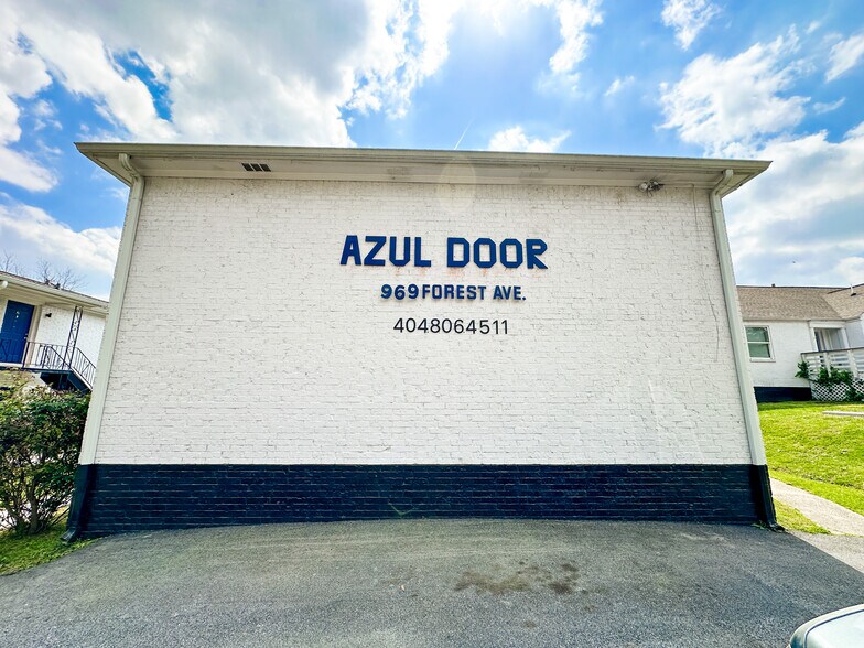 More Photos Of 969 Forest Ave, Forest Park Apartments For Sale