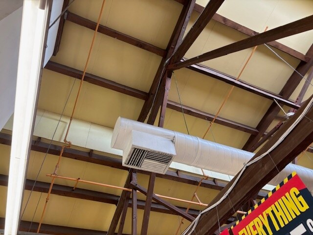 More Photos Of 2120 E Powell Blvd, Gresham General Retail For Sale