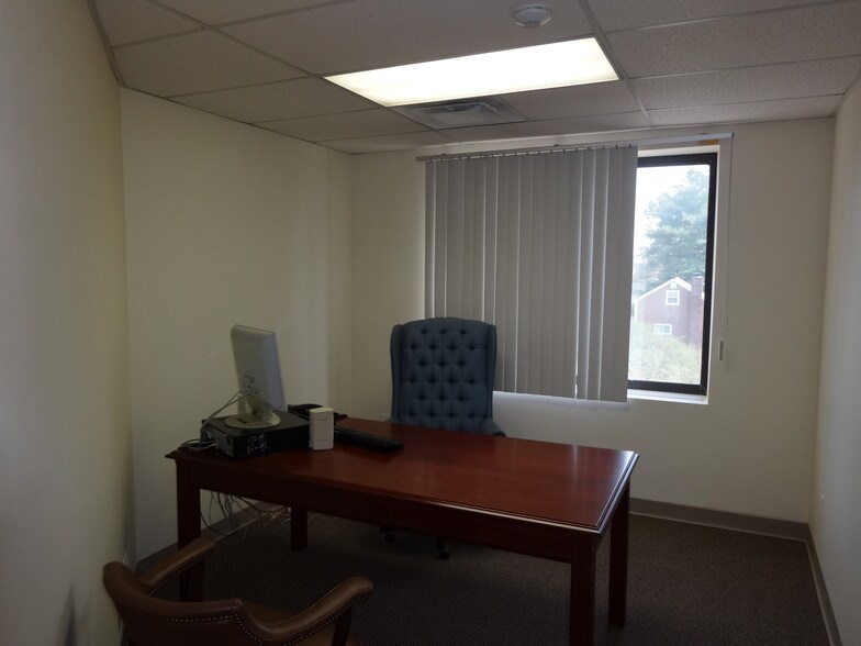 More Photos Of 200 Centerville Rd, Warwick Office Residential For Lease